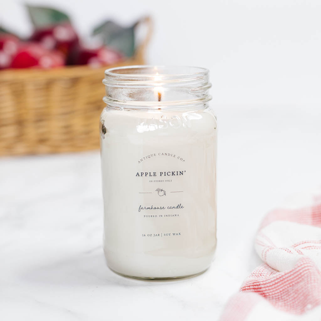 apple pickin' candle | antique candle company